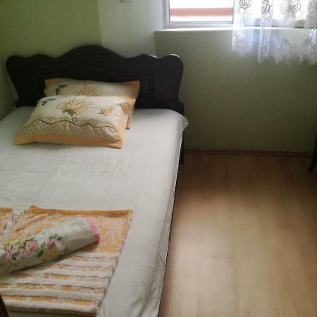 Guest House Nino Batumi Eksteriør bilde
